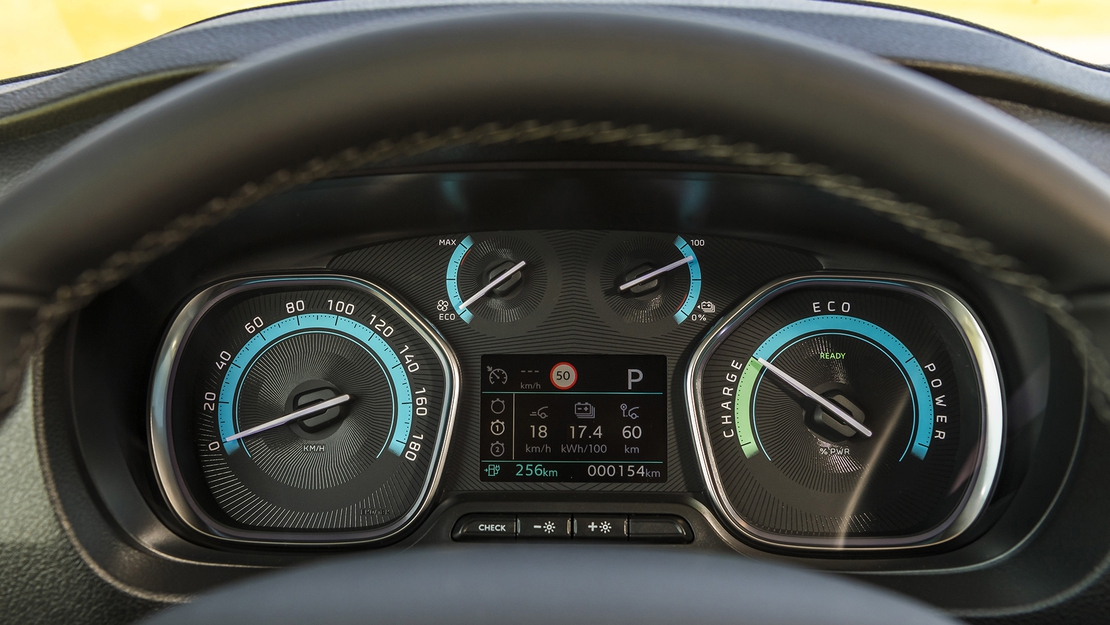 Toyota-Proace-interieur-dashboard-alinea-3.jpg
